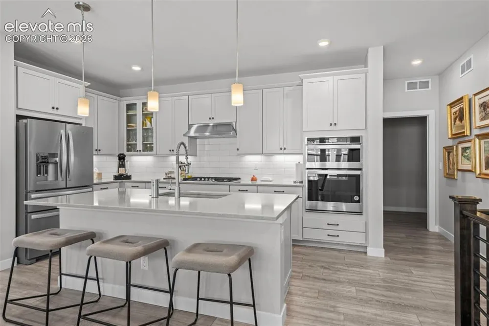 1915 Canyonpoint Lane Castle Pines, CO 80108