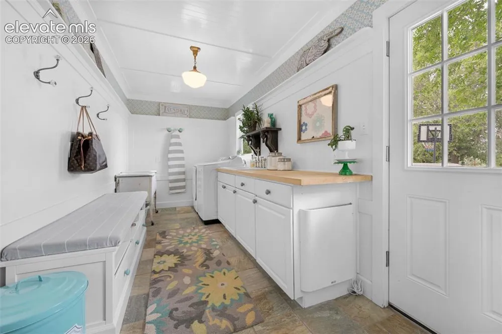 1911 Copley Road Colorado Springs, CO 80920