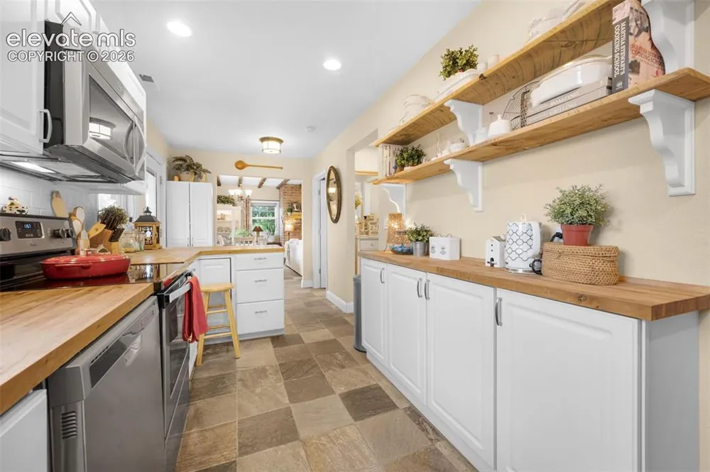 1911 Copley Road Colorado Springs, CO 80920