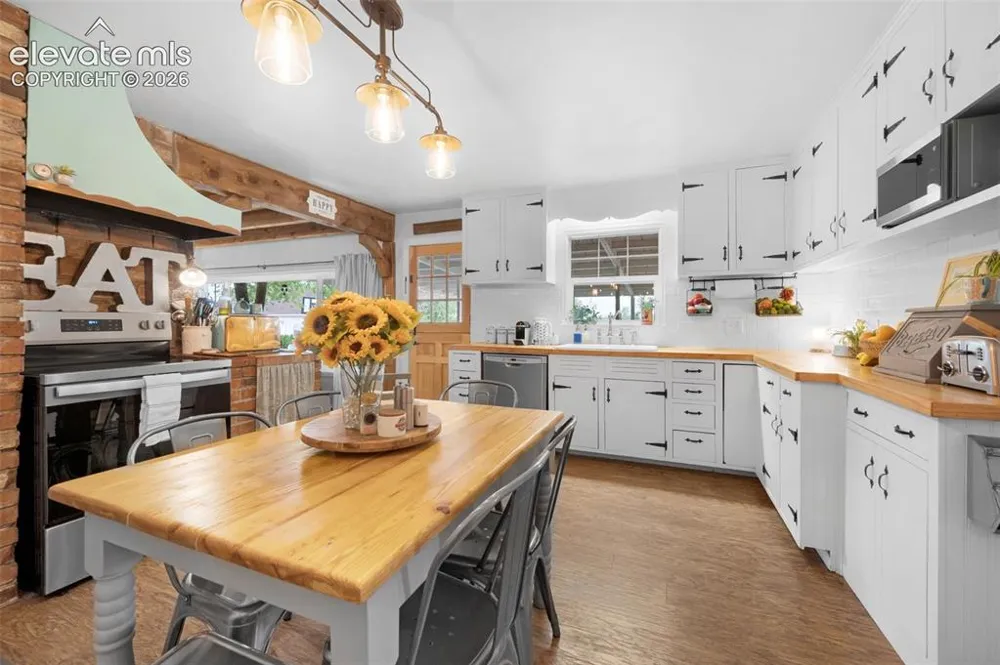 1911 Copley Road Colorado Springs, CO 80920