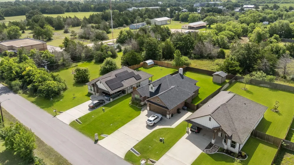 3681 Rabbit Lane Bryan, TX 77808