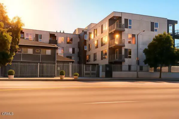 18900 Parthenia Street #210 Northridge, CA 91324