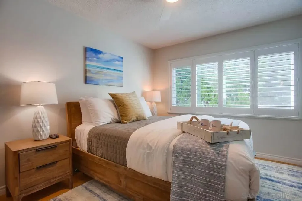 245 Coast #D2 La Jolla, CA 92037