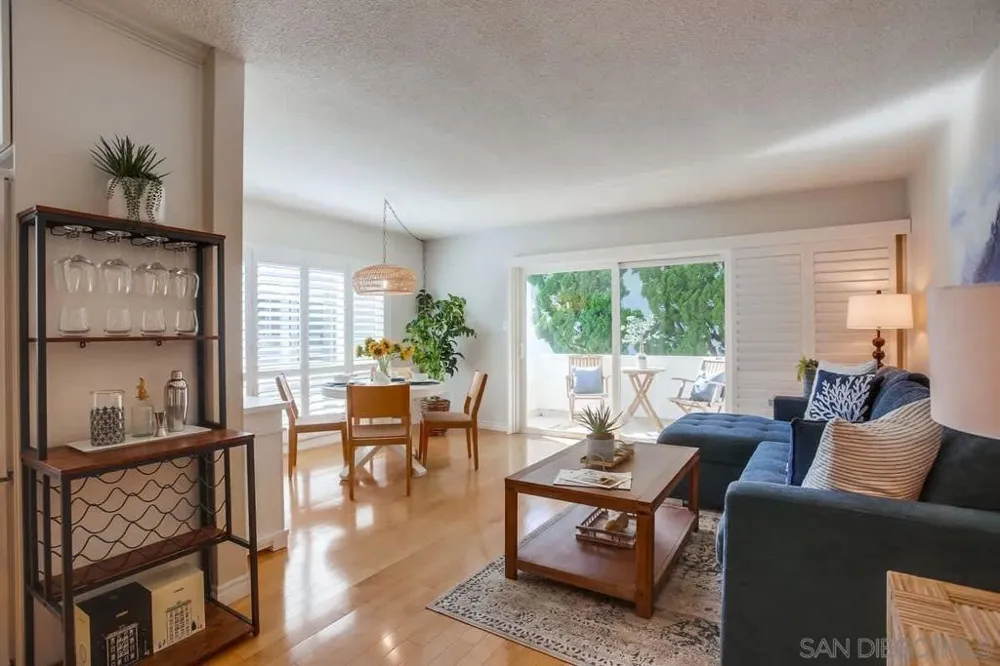 245 Coast #D2 La Jolla, CA 92037