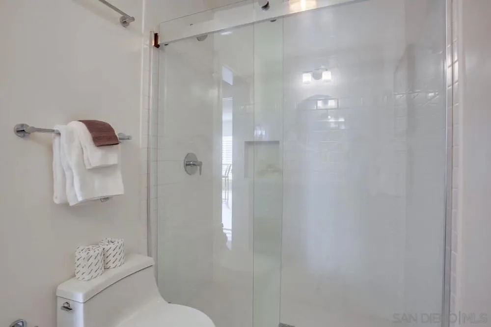 245 Coast #D2 La Jolla, CA 92037