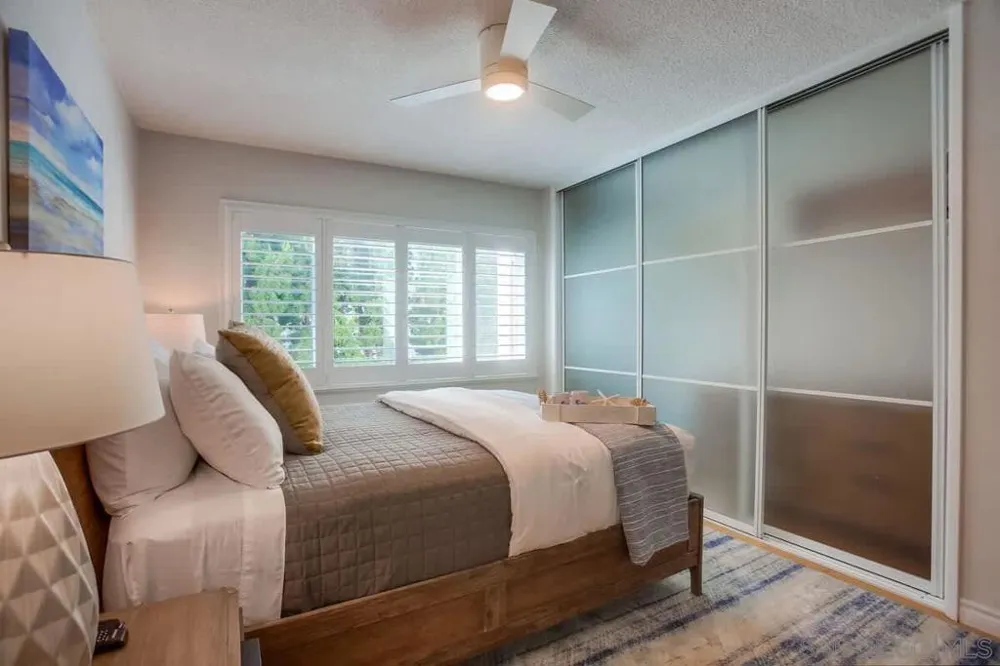 245 Coast #D2 La Jolla, CA 92037
