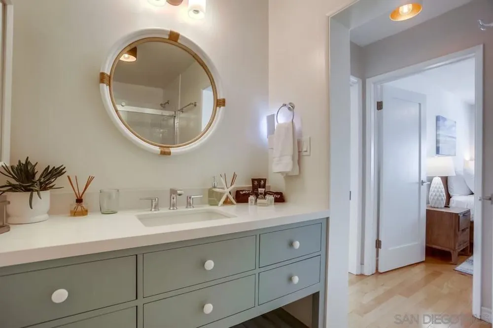 245 Coast #D2 La Jolla, CA 92037