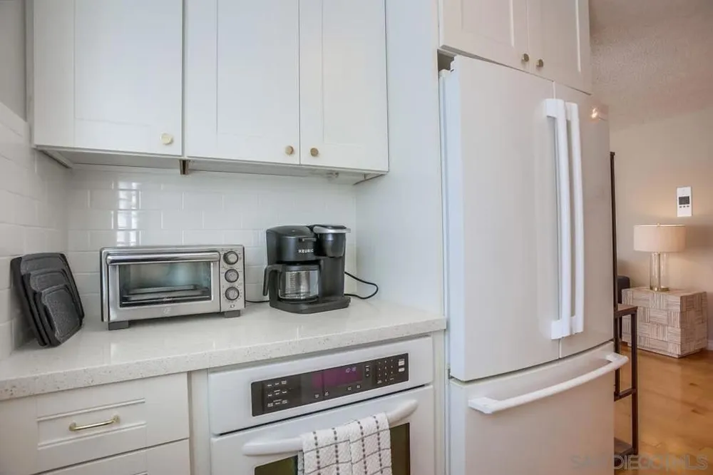 245 Coast #D2 La Jolla, CA 92037