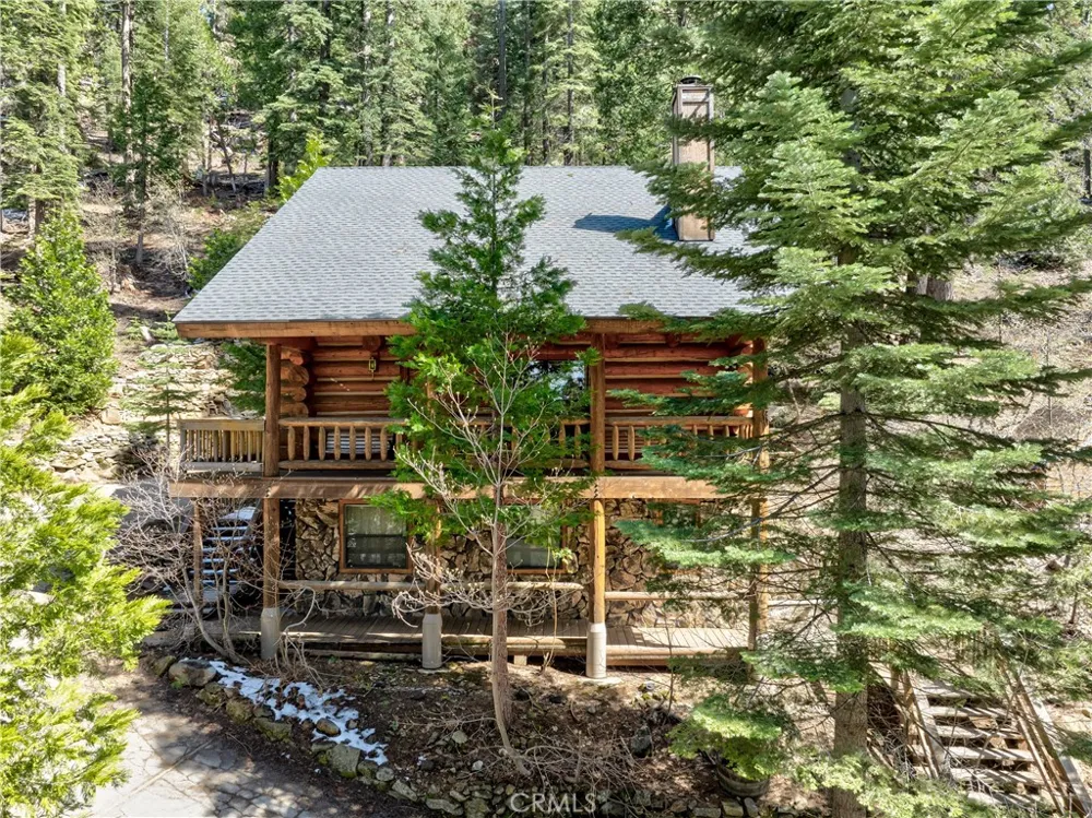 7426 Henness Ridge Road Yosemite, CA 95389