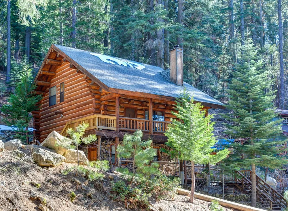 7426 Henness Ridge Road Yosemite, CA 95389