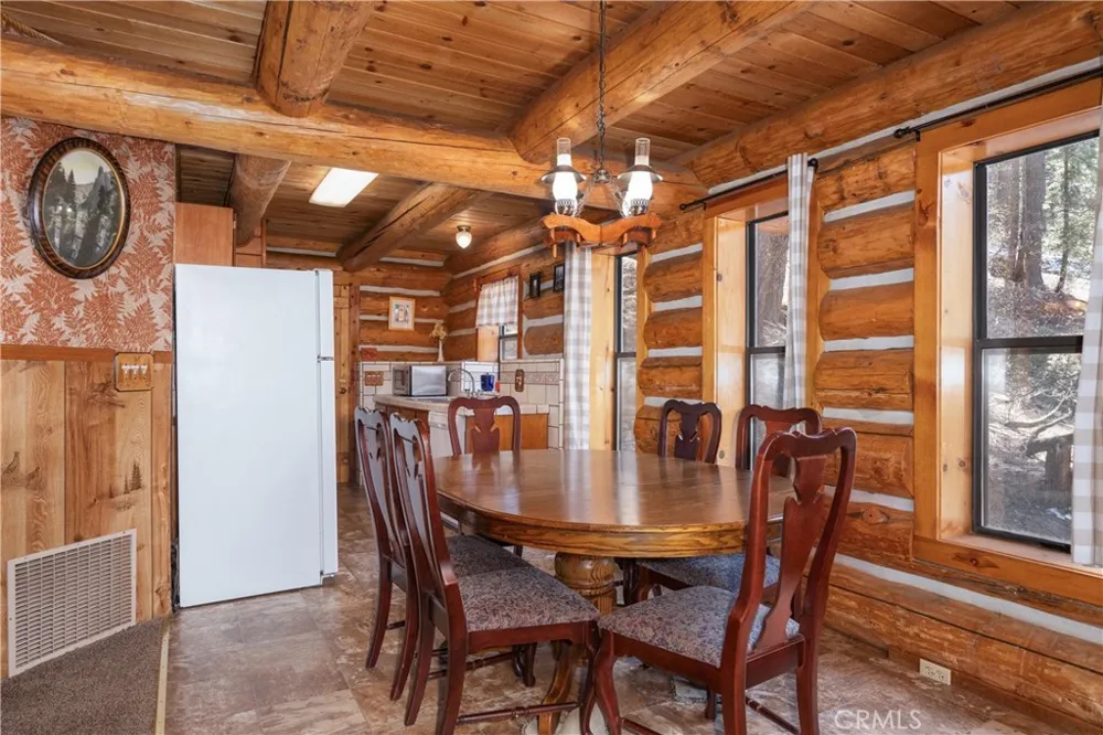 7426 Henness Ridge Road Yosemite, CA 95389