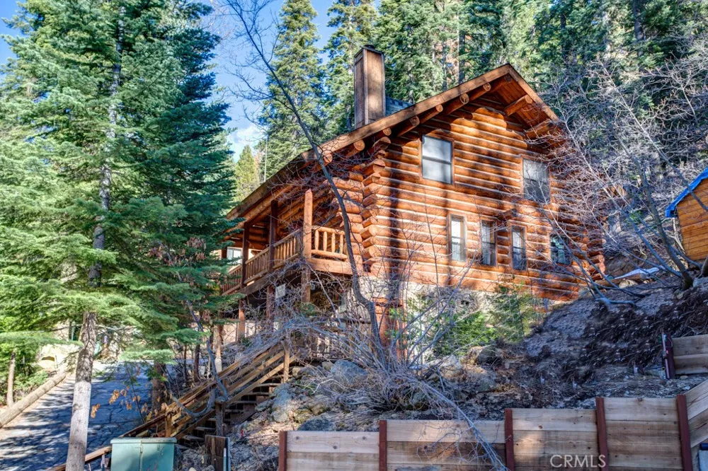 7426 Henness Ridge Road Yosemite, CA 95389