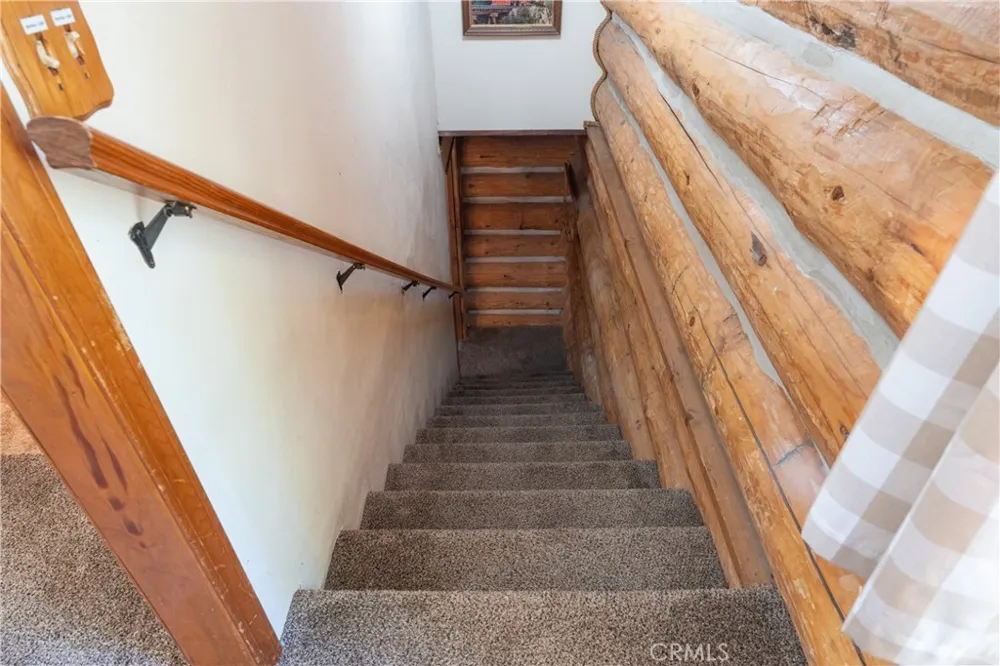 7426 Henness Ridge Road Yosemite, CA 95389