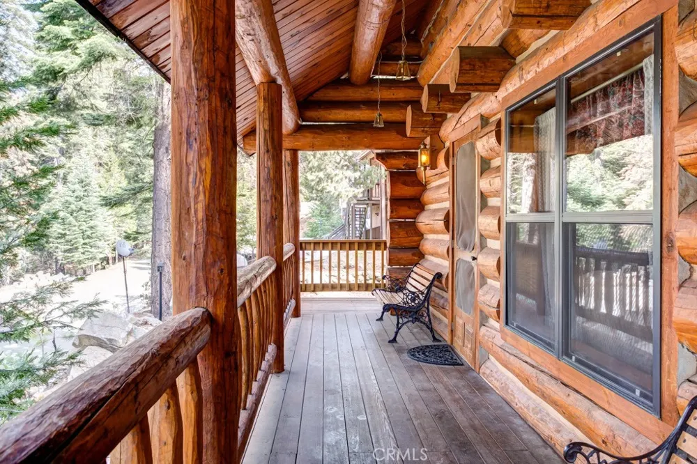 7426 Henness Ridge Road Yosemite, CA 95389