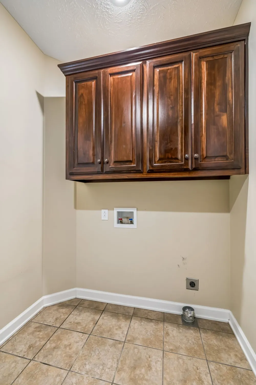 335 Hankins Ln Hartsville, TN 37074