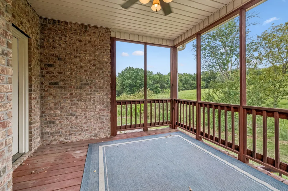 335 Hankins Ln Hartsville, TN 37074