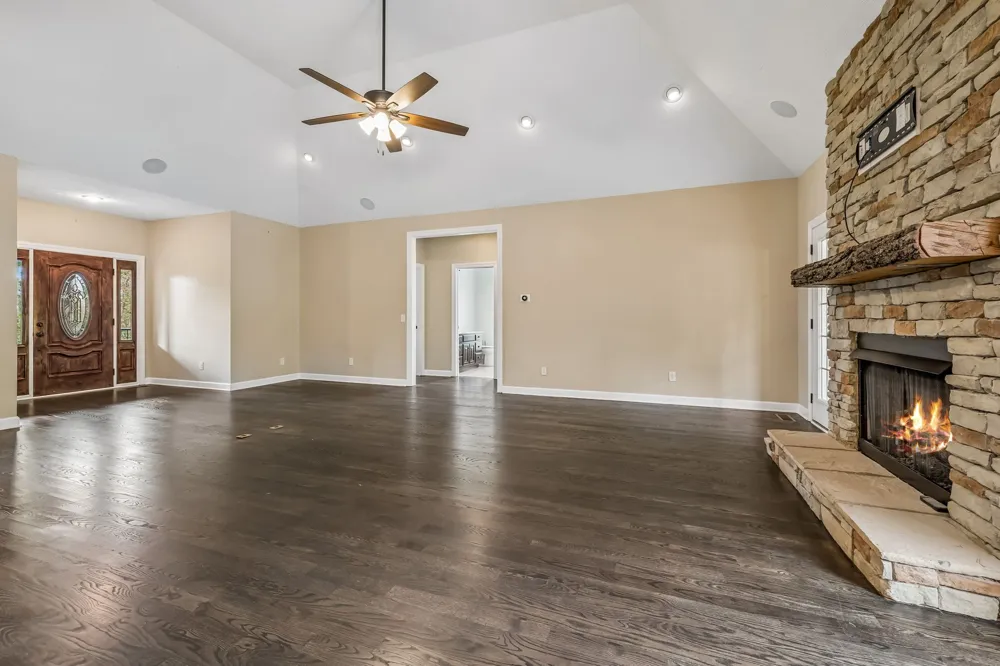 335 Hankins Ln Hartsville, TN 37074