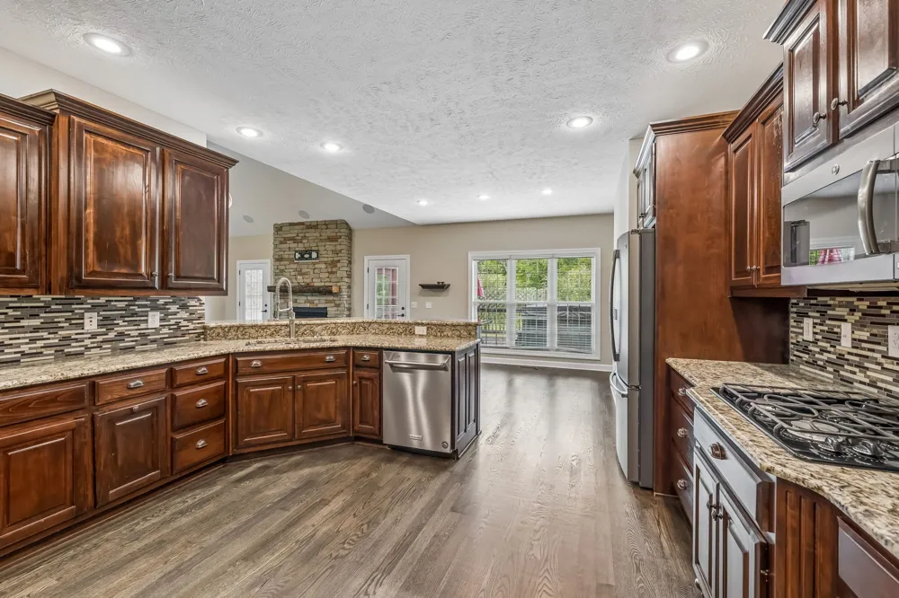 335 Hankins Ln Hartsville, TN 37074