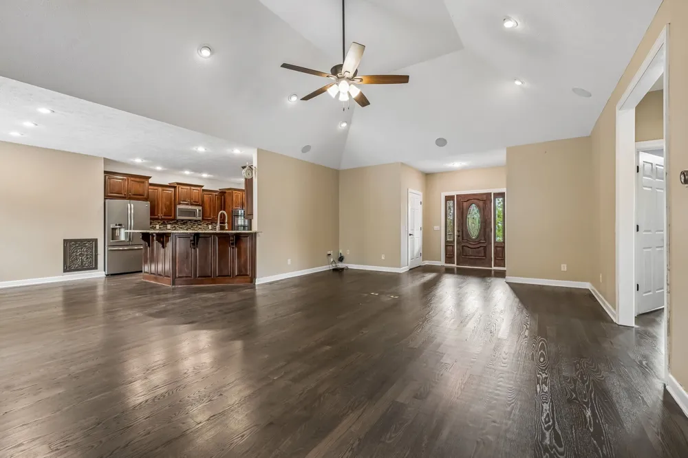 335 Hankins Ln Hartsville, TN 37074
