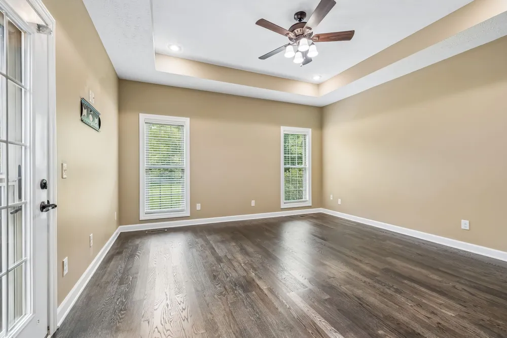 335 Hankins Ln Hartsville, TN 37074