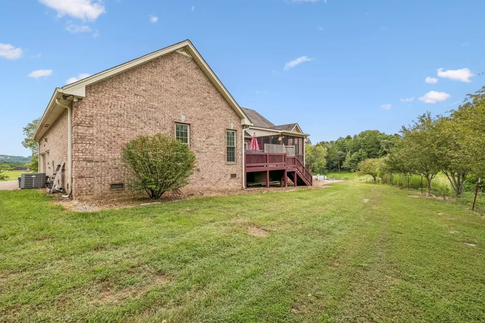 335 Hankins Ln Hartsville, TN 37074