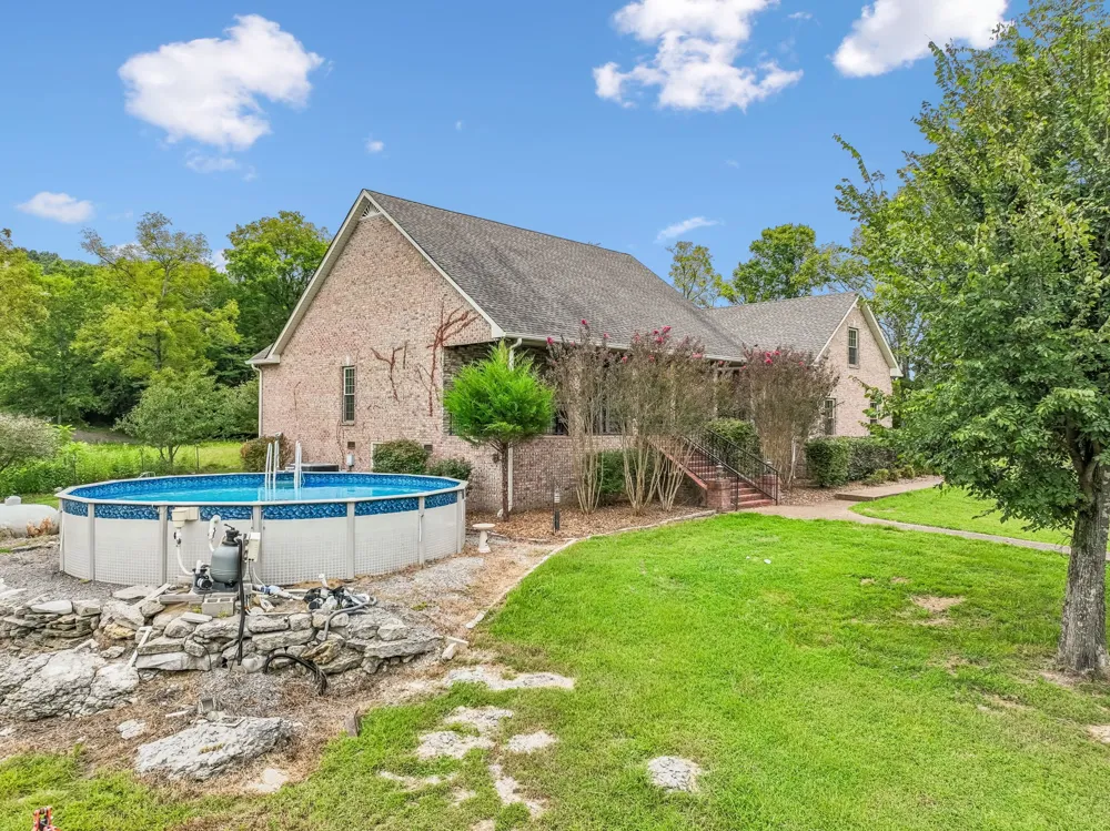 335 Hankins Ln Hartsville, TN 37074