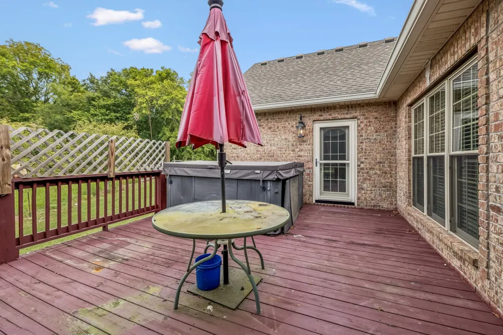 335 Hankins Ln Hartsville, TN 37074