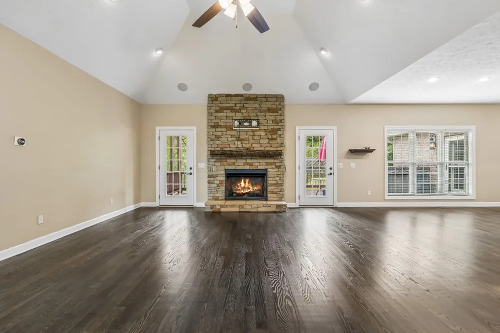 335 Hankins Ln Hartsville, TN 37074