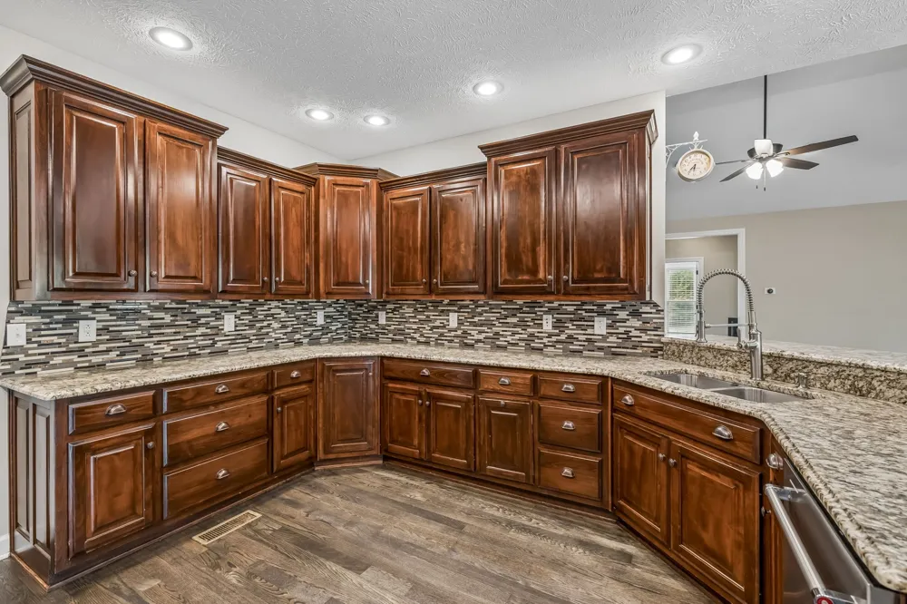 335 Hankins Ln Hartsville, TN 37074