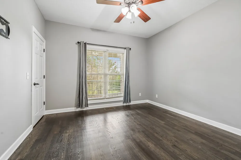 335 Hankins Ln Hartsville, TN 37074