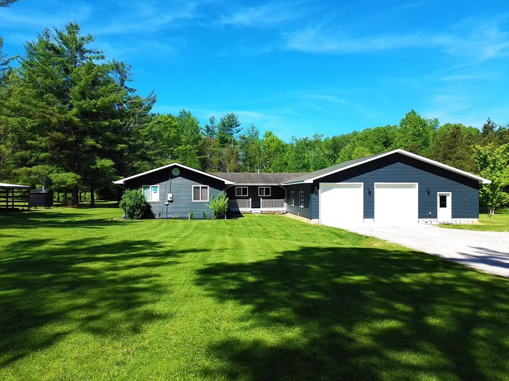 737 Sensabaugh Road Cumming Township, MI 48635
