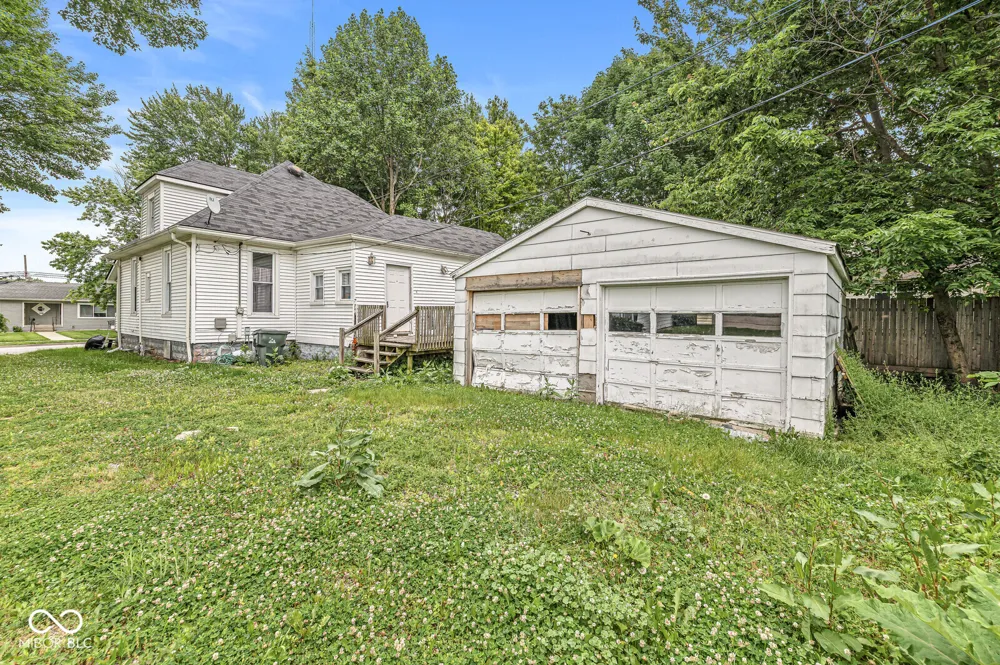 112 Merrill Street Fortville, IN 46040