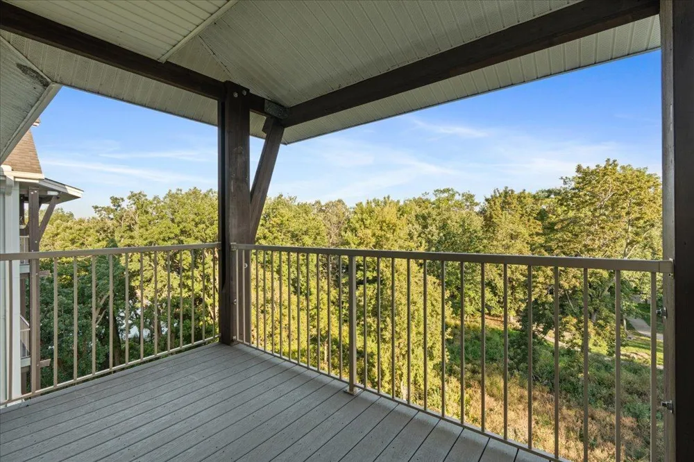 1900 Rush Lake Trail #416 New Brighton, MN 55112