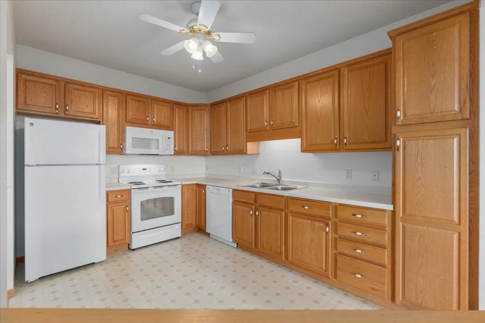 1900 Rush Lake Trail #416 New Brighton, MN 55112