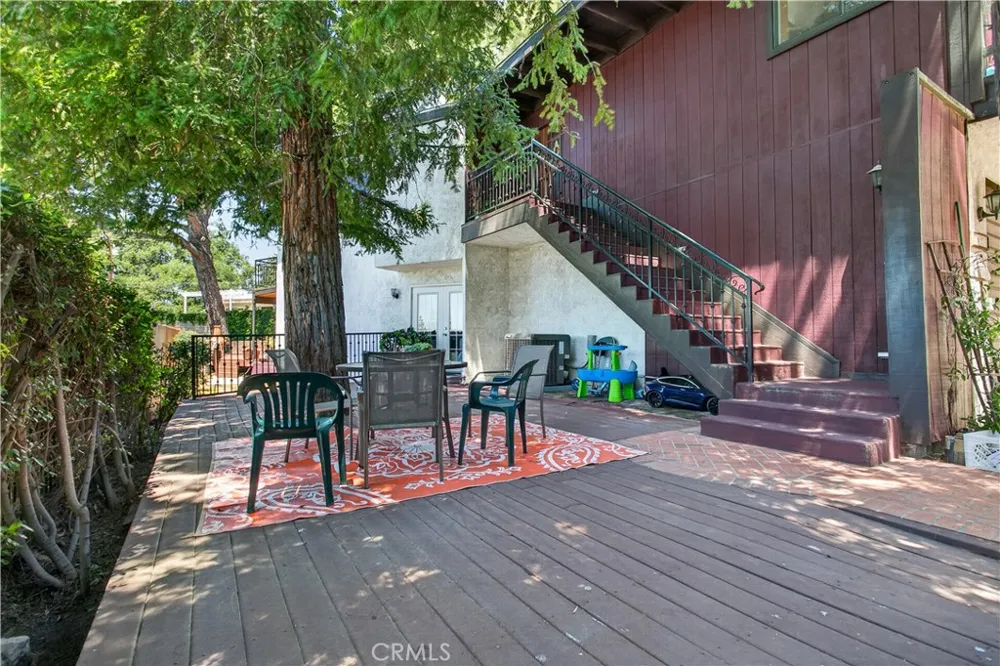 5625 TERRACE DRIVE La Crescenta, CA 91214