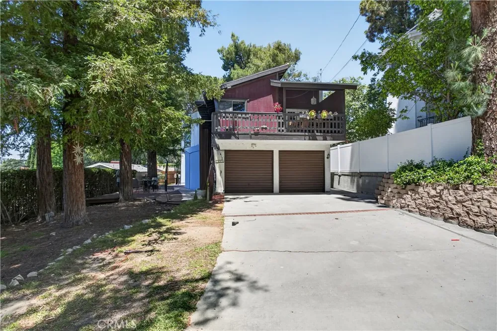 5625 TERRACE DRIVE La Crescenta, CA 91214