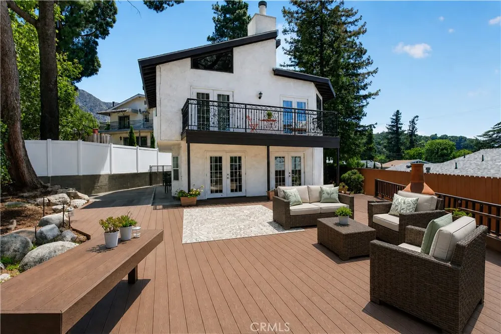 5625 TERRACE DRIVE La Crescenta, CA 91214