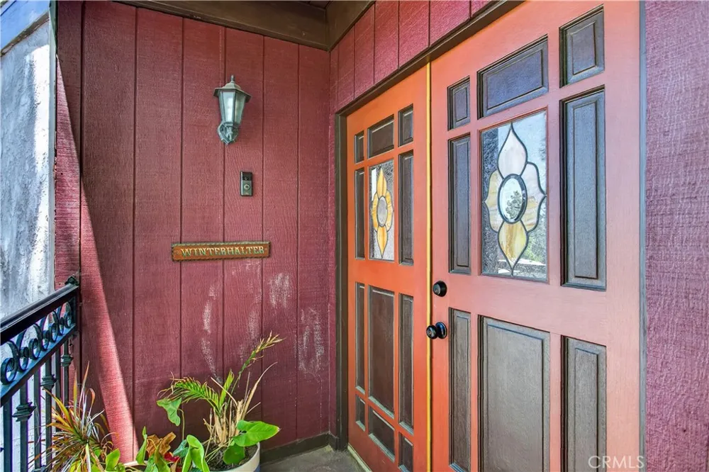 5625 TERRACE DRIVE La Crescenta, CA 91214