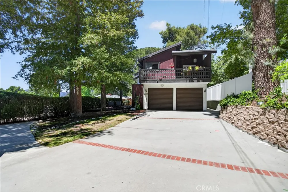 5625 TERRACE DRIVE La Crescenta, CA 91214