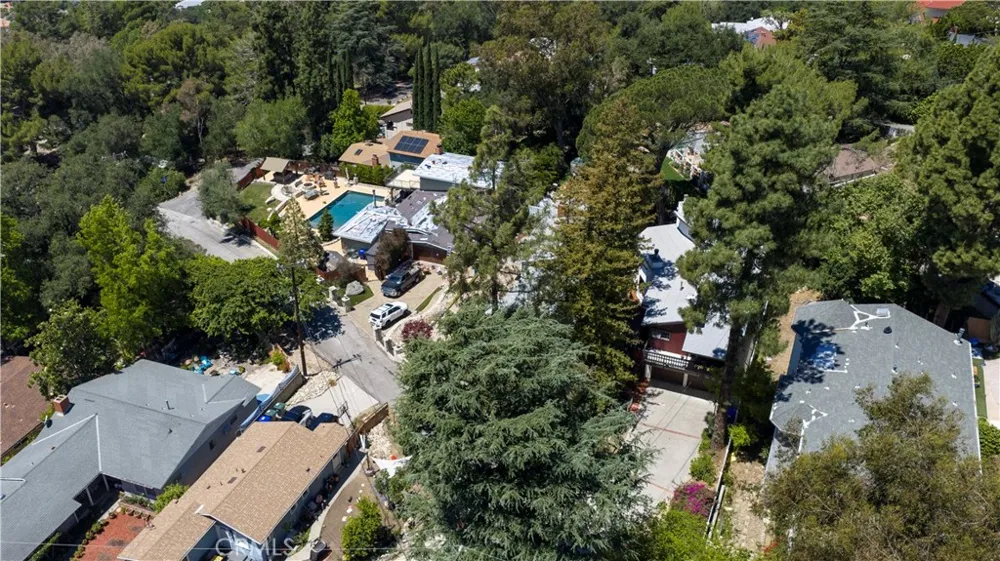 5625 TERRACE DRIVE La Crescenta, CA 91214