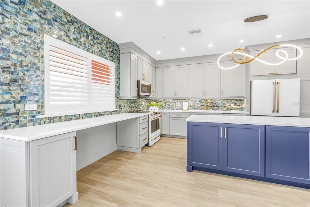 16750 GULF BOULEVARD #313 North Redington Beach, FL 33708