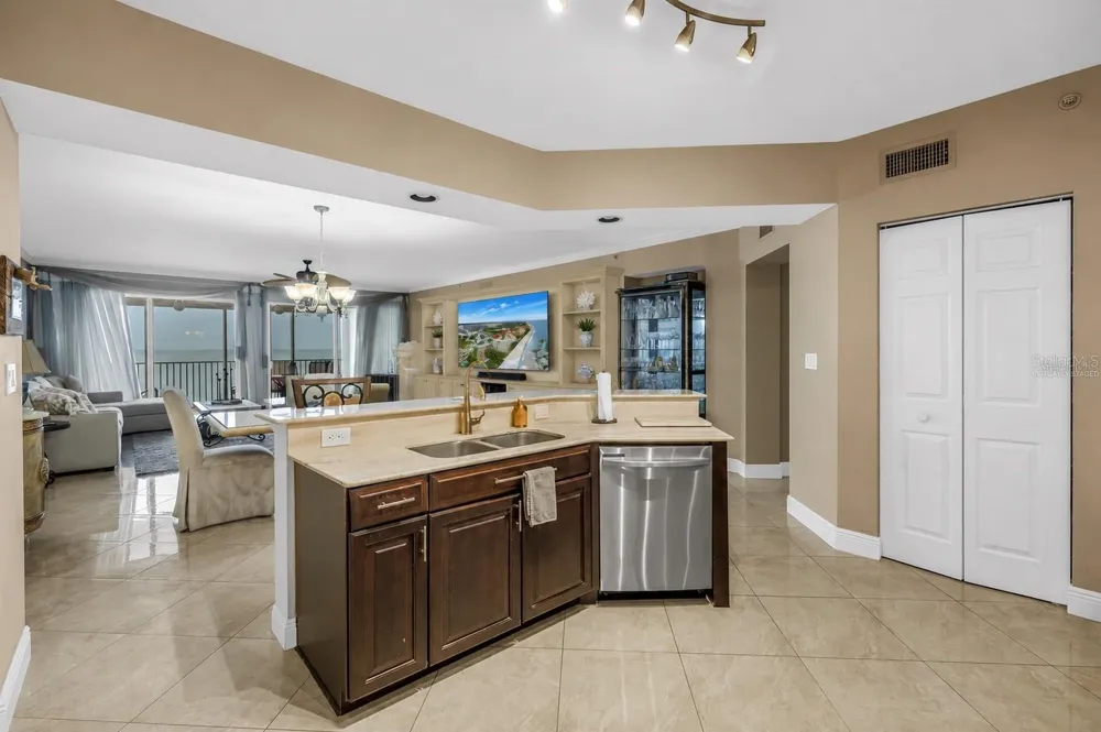 16750 GULF BOULEVARD #313 North Redington Beach, FL 33708