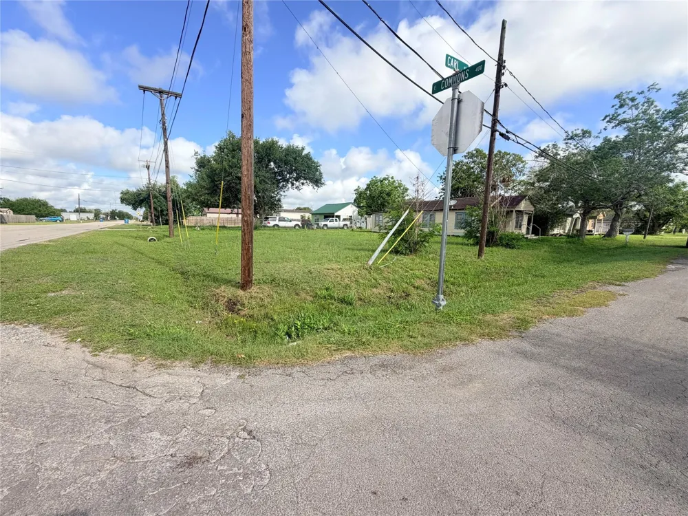 101 Carl Street Refugio, TX 78377