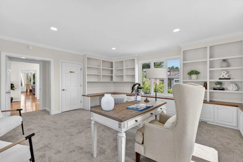 22 Hollins Drive Santa Cruz, CA 95060