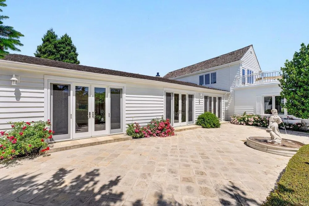22 Hollins Drive Santa Cruz, CA 95060