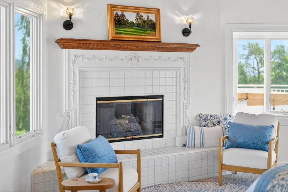 22 Hollins Drive Santa Cruz, CA 95060