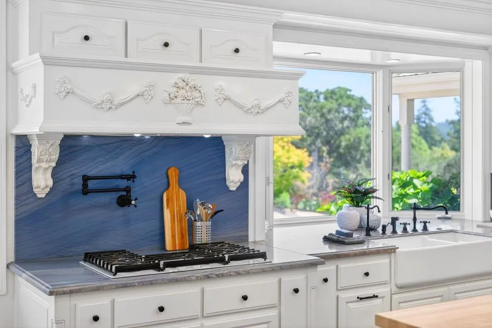 22 Hollins Drive Santa Cruz, CA 95060