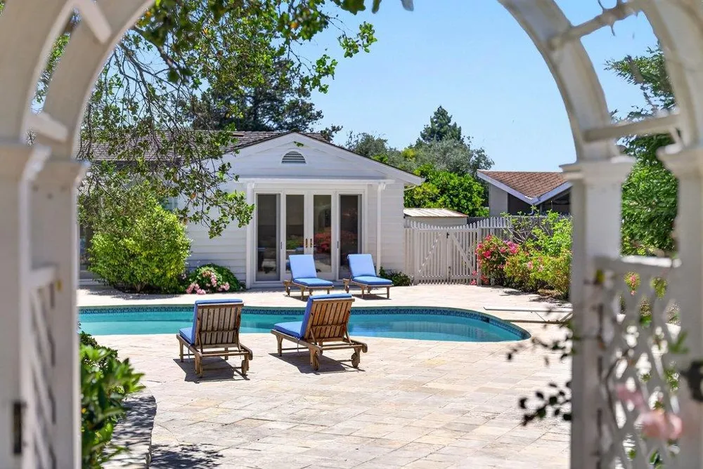 22 Hollins Drive Santa Cruz, CA 95060