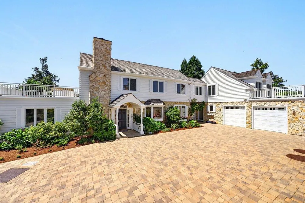 22 Hollins Drive Santa Cruz, CA 95060