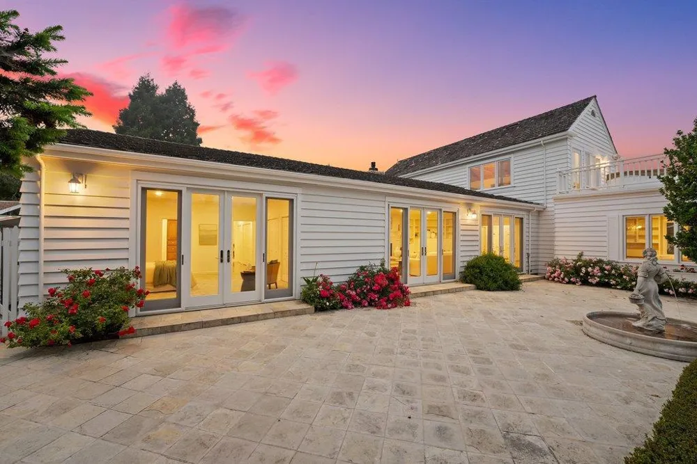 22 Hollins Drive Santa Cruz, CA 95060